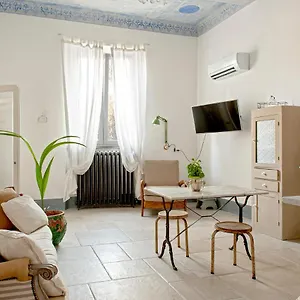 Piece En Rose Italy